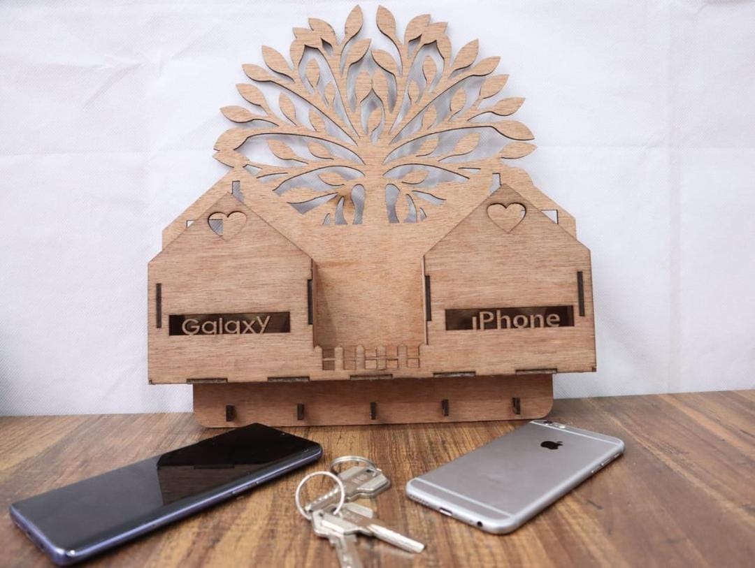 Elegant Mobile and Key Holder