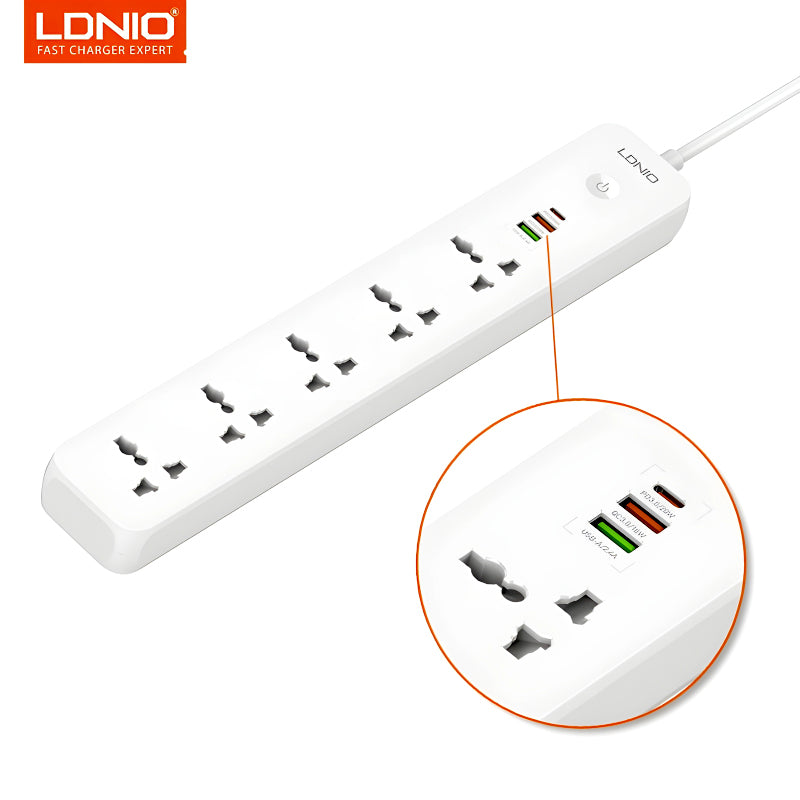 Multi-Socket Extension With 5 AC Outlets And 3 USB Ports